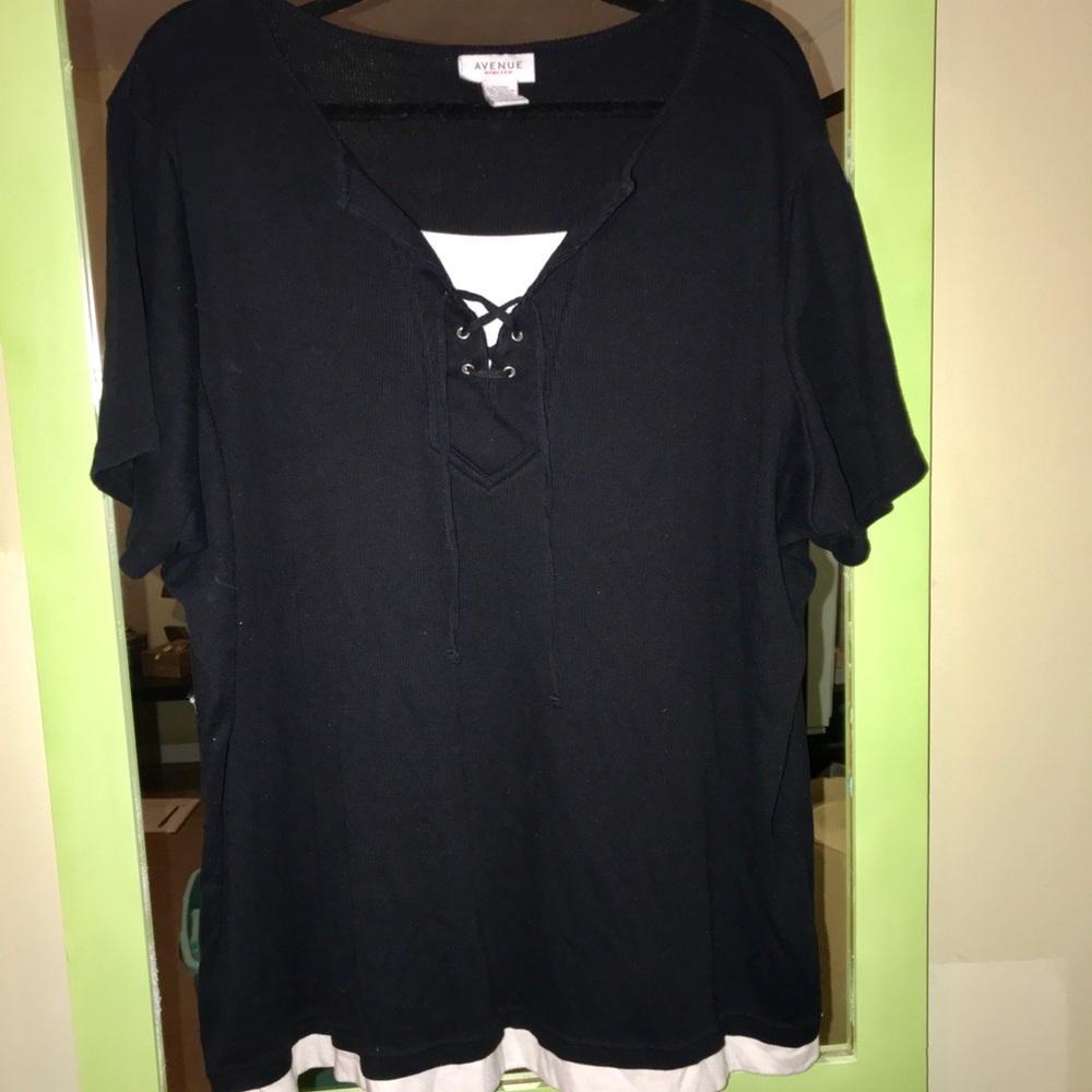 Avenue T-shirt